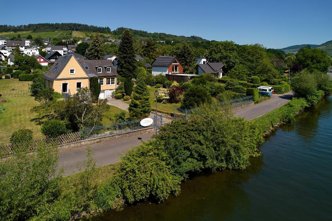 Villa Moselle トラーベン・トラールバッハ エクステリア 写真